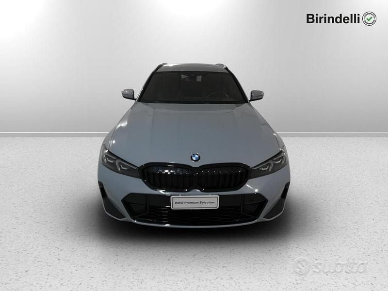 Usata BMW 318 Shadowline 150 CV (110 kW) 2024 Brooklyn grey metallic Station wagon