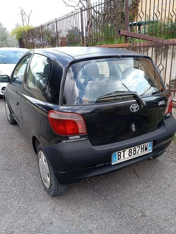 Usata Toyota Yaris 68 CV (50 kW) 2001 Berlina