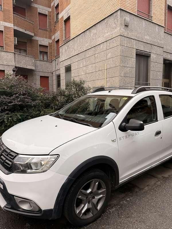 Usata Dacia Sandero Prestige 90 CV (66 kW) 2017 Berlina