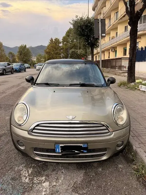 Usata Mini Cooper D 109 CV (80 kW) 2009 Utilitaria