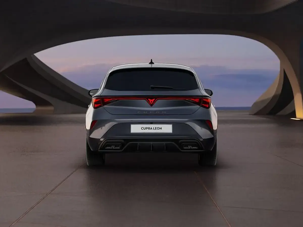 Nuova Cupra Leon 150 CV (110 kW) 2026 Magnetic tech Berlina