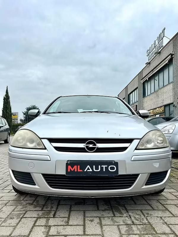 Usata Opel Corsa Club 59 CV (43 kW) 2006 Grigio Utilitaria