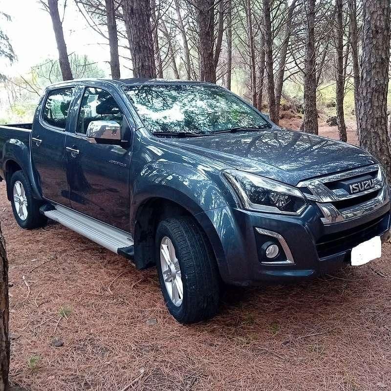 Usata Isuzu D-Max 165 CV (121 kW) 2018 Grigio SUV