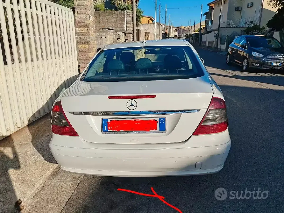Usata Mercedes E220 170 CV (125 kW) 2008 Bianco Berlina