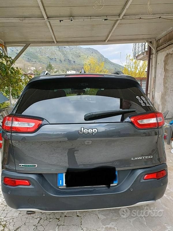 Usata Jeep Cherokee Limited 140 CV (102 kW) 2015 SUV