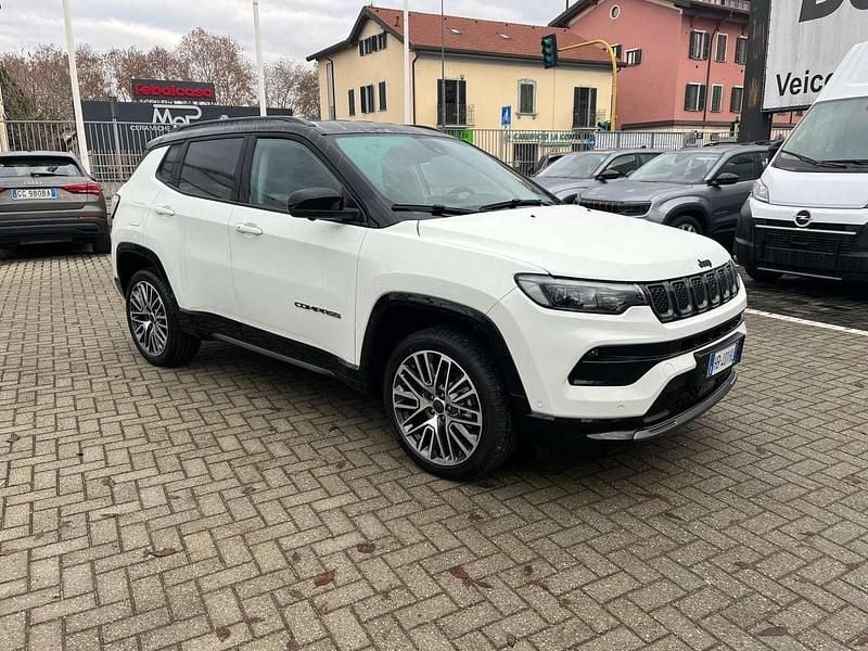 Nuova Jeep Compass Altitude 131 CV (96 kW) 2025 Bianco / tetto nero SUV