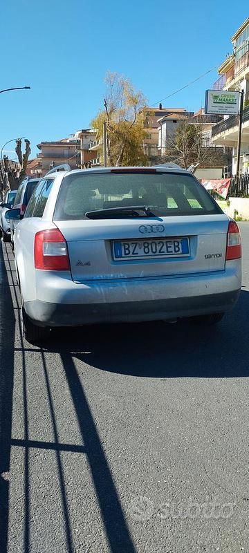 Usata Audi A4 130 CV (95 kW) 2002 Grigio Station wagon
