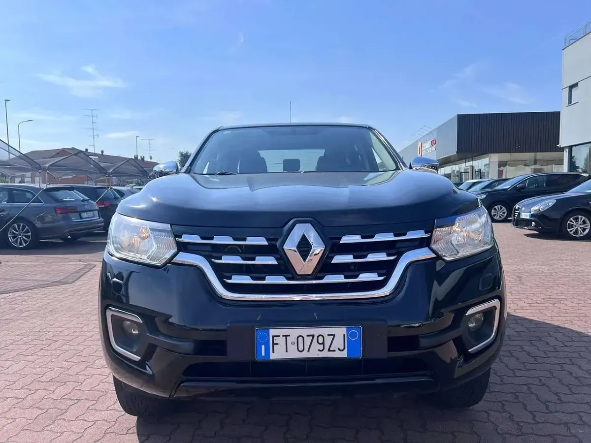 Usata Renault Alaskan Intens 163 CV (119 kW) 2019 Nero Pick-up