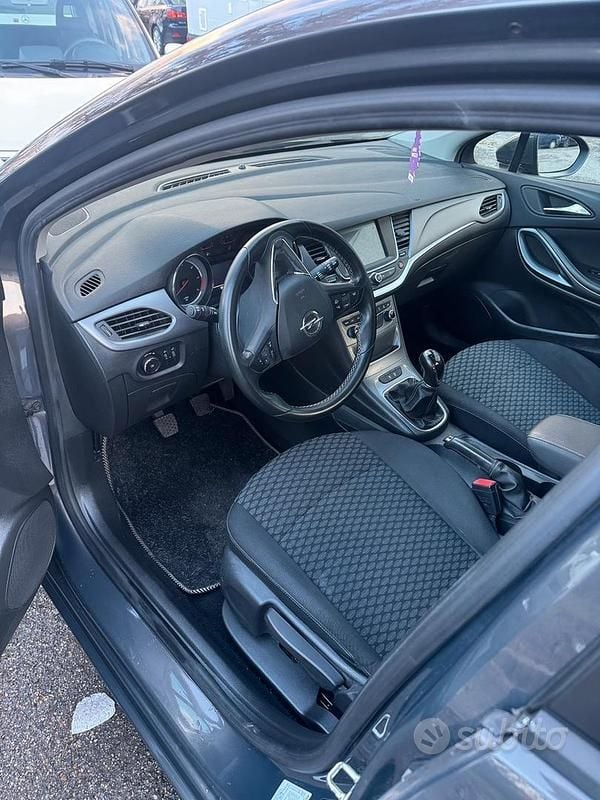 Usata Opel Astra 110 CV (80 kW) 2016 Station wagon