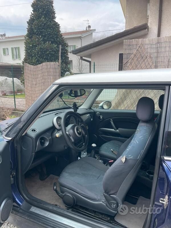 Usata Mini Cooper 2005 Blu Utilitaria