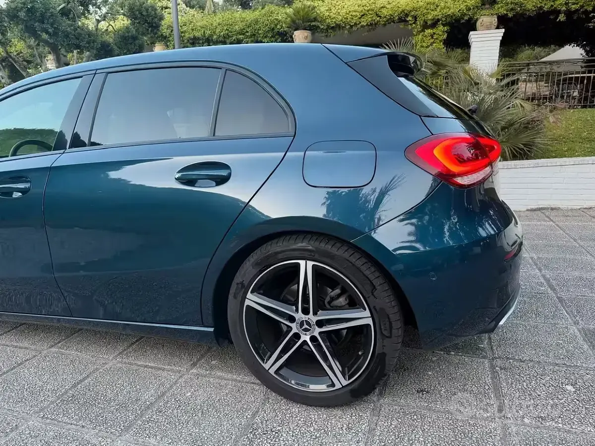 Usata Mercedes A200 Executive 150 CV (110 kW) 2021 Blu Berlina