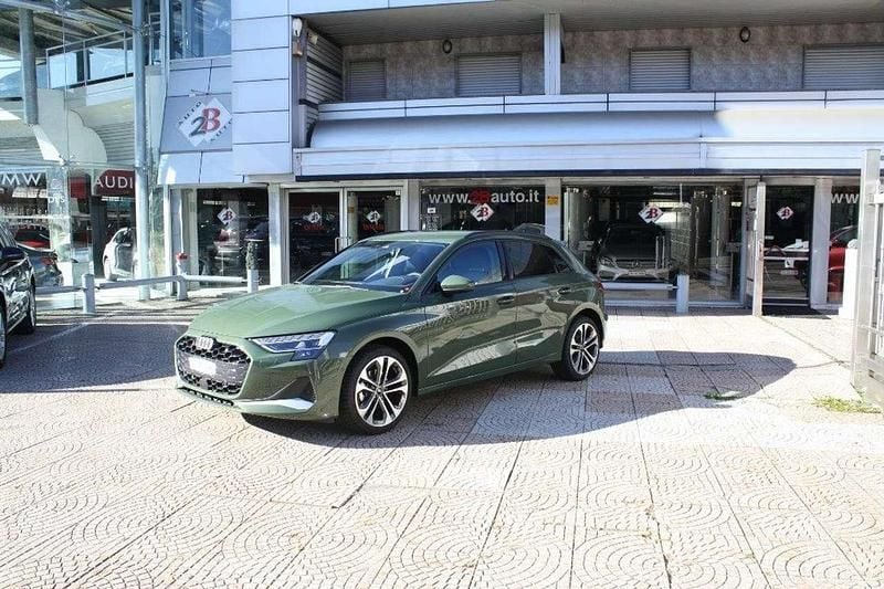 Usata Audi A3 e-tron Advanced 116 CV (85 kW) 2025 Verde Utilitaria