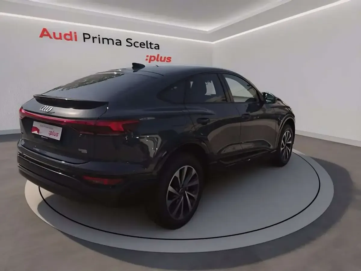 Nuova Audi Q6 Sportback e-tron Advanced Plus 214 kW (292 CV) 2025 Grigio magnete SUV