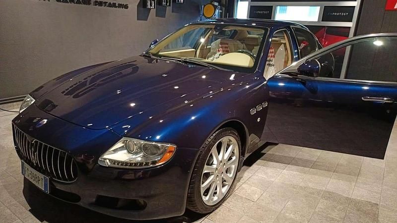 Usata Maserati Quattroporte 431 CV (317 kW) 2009 Blu/azzurro Berlina