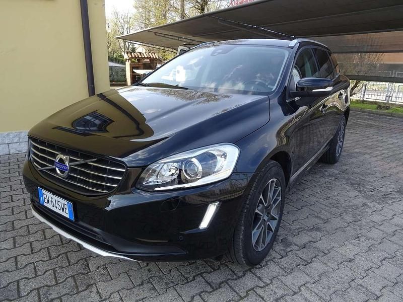 Usata Volvo XC60 Momentum 215 CV (158 kW) 2014 Nero SUV