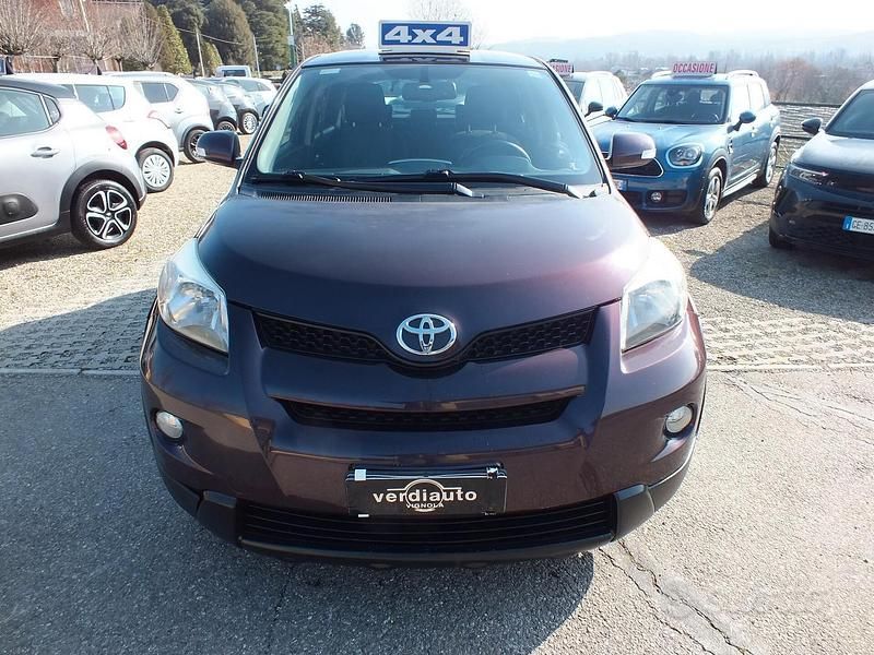 Usata Toyota Urban Cruiser Sol 90 CV (66 kW) 2009 Viola Utilitaria