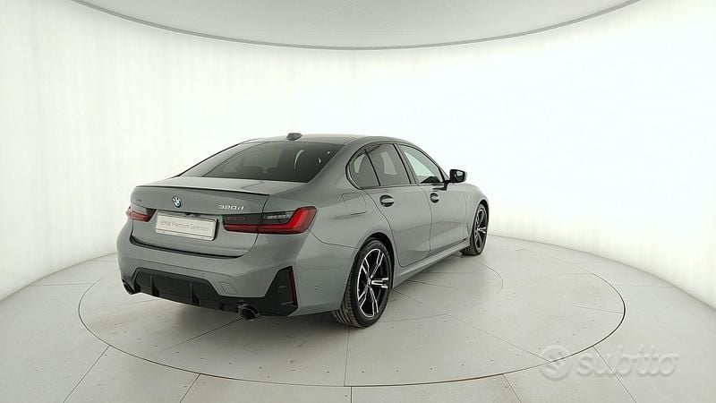 Usata BMW 320e M Sport 190 CV (139 kW) 2025 Grigio Berlina