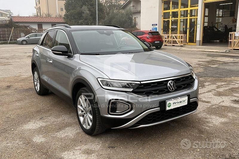 Usata VW T-Roc Edition 150 CV (110 kW) 2024 Grigio SUV