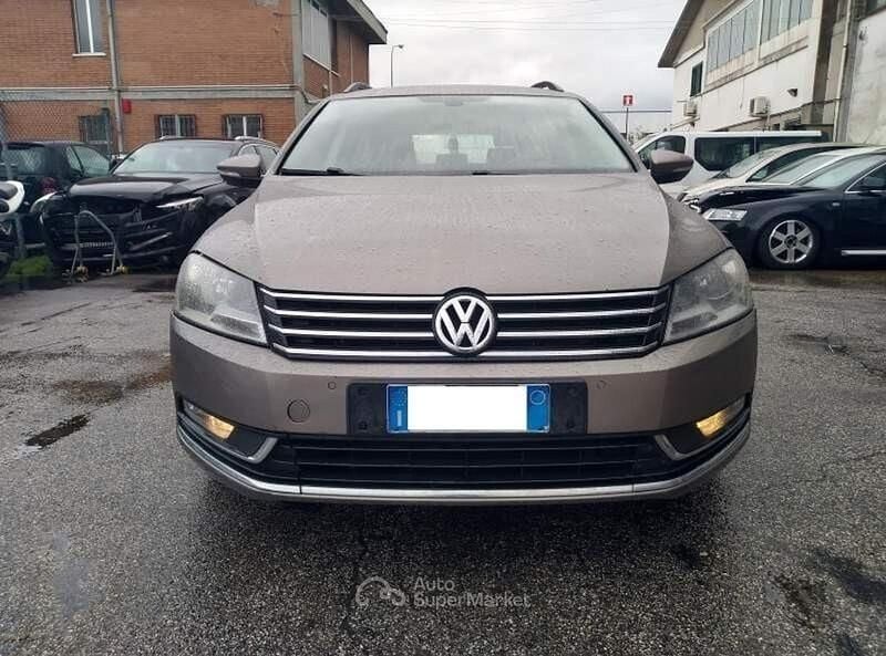 Usata VW Passat Comfortline 150 CV (110 kW) 2011 Marrone Station wagon