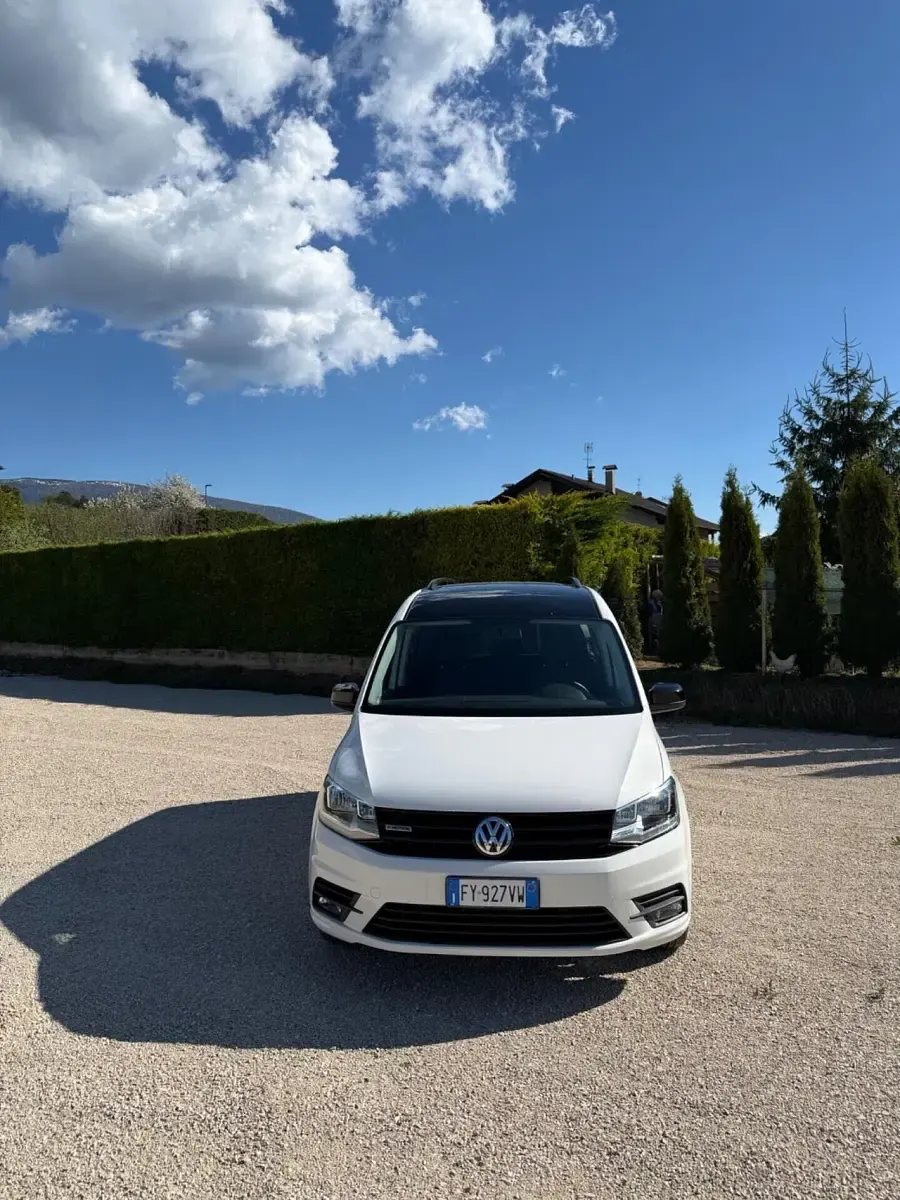 Usata VW Caddy 122 CV (89 kW) 2020 Bianco Monovolume