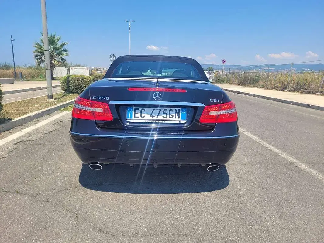 Usata Mercedes E350 Executive 231 CV (169 kW) 2010 Nero Cabrio
