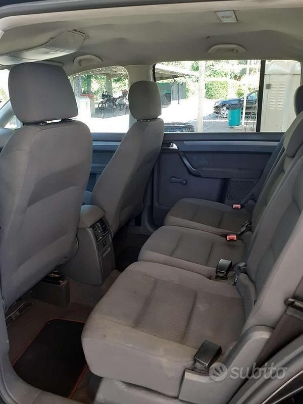 Usata VW Touran 2005 Nero Monovolume