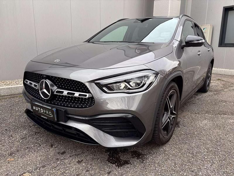 Usata Mercedes GLA200 Premium 150 CV (110 kW) 2023 Grigio SUV