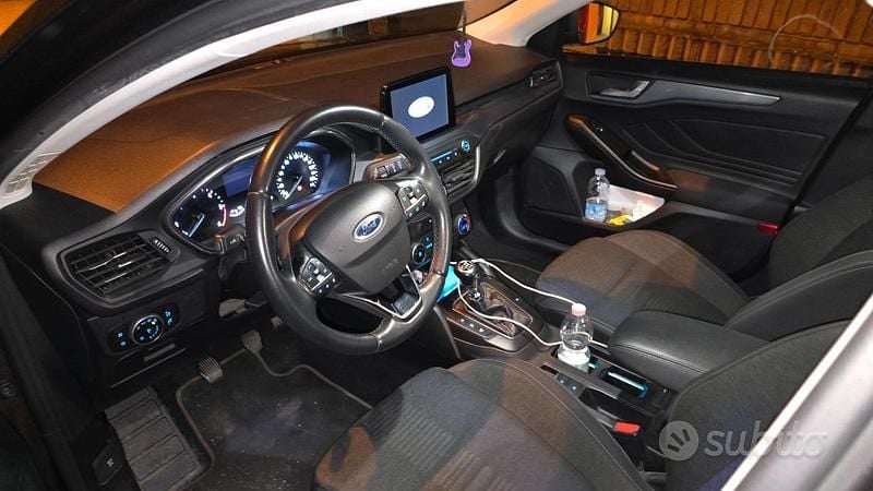 Usata Ford Focus Active 120 CV (88 kW) 2020 Grigio Station wagon