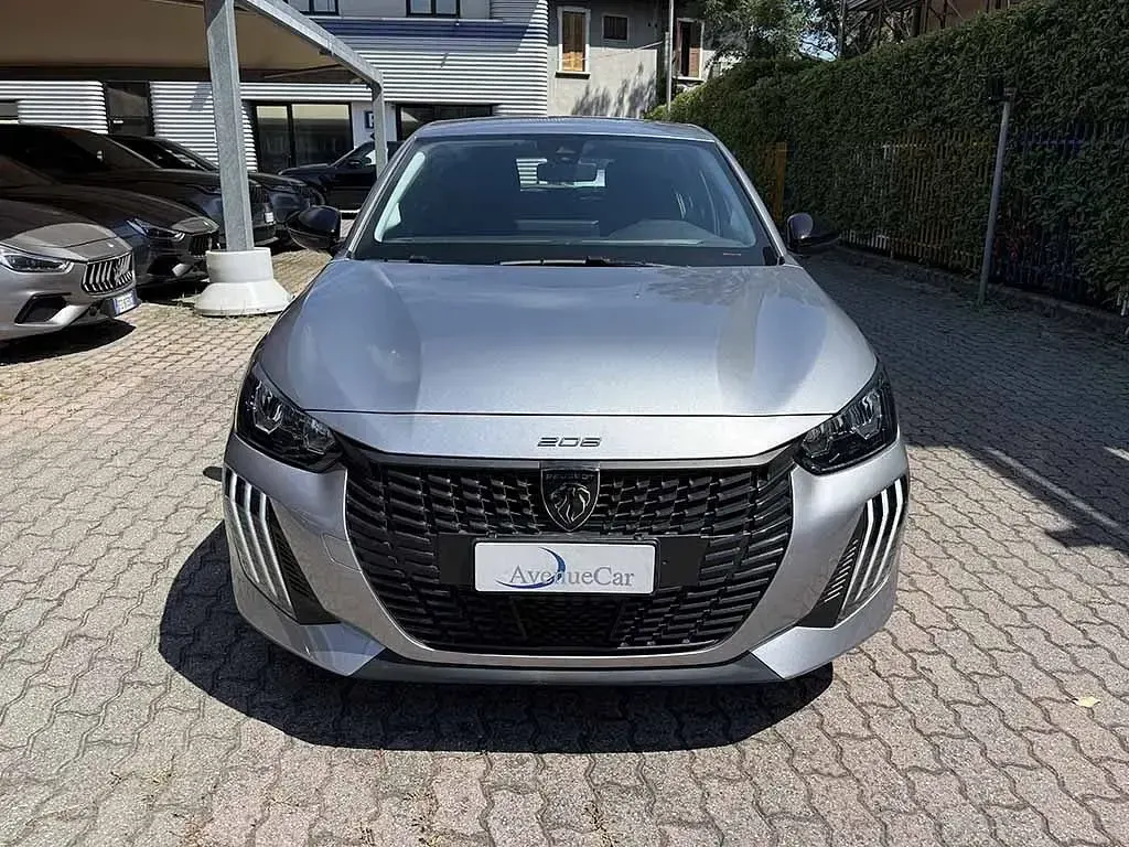 Usata Peugeot 208 Style 75 CV (55 kW) 2024 Argento / metallizzato Utilitaria