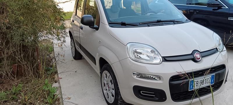 Usata Fiat Panda Easy 80 CV (58 kW) 2015 Beige Berlina
