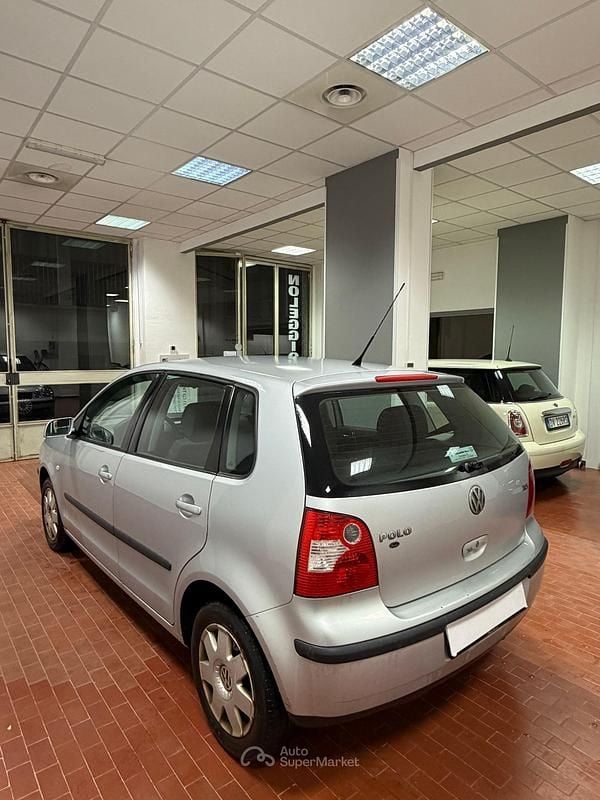 Usata VW Polo 75 CV (55 kW) 2003 Argento Berlina