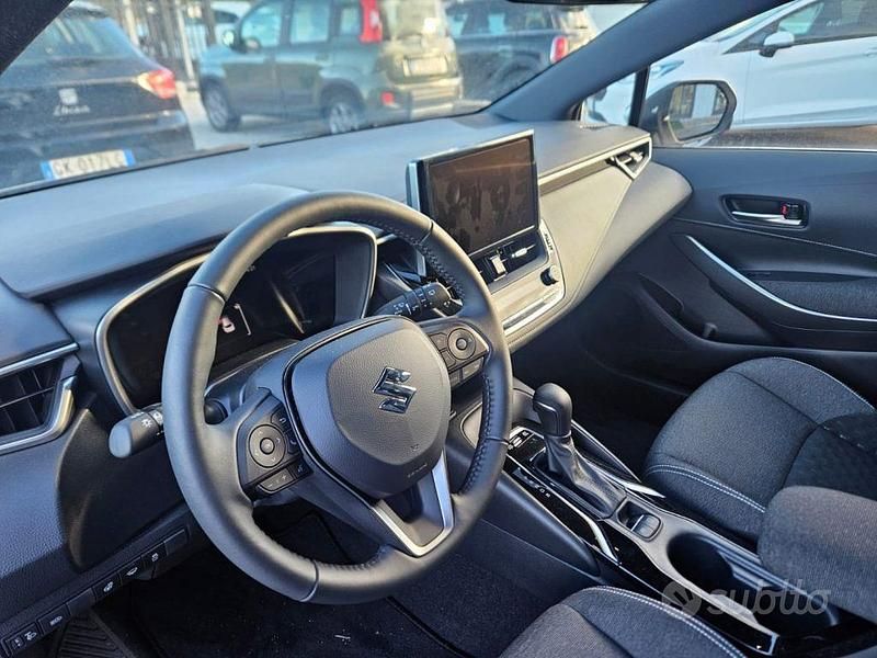 Nuova Suzuki Swace 140 CV (102 kW) 2025 Grigio Station wagon