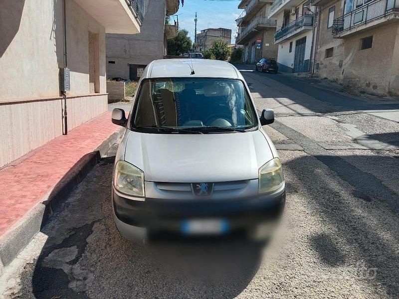 Usata Peugeot Partner 90 CV (66 kW) 2004 Grigio Monovolume