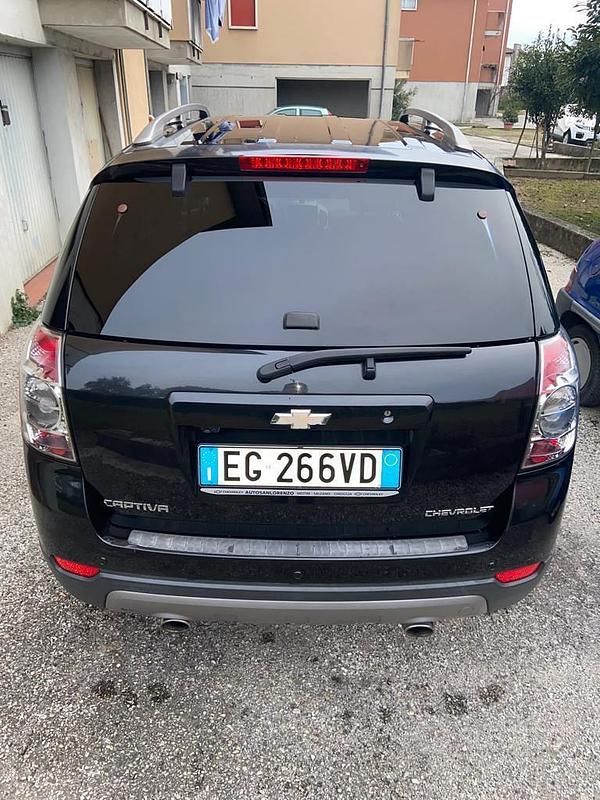 Usata Chevrolet Captiva LTZ 184 CV (135 kW) 2011 Blu SUV