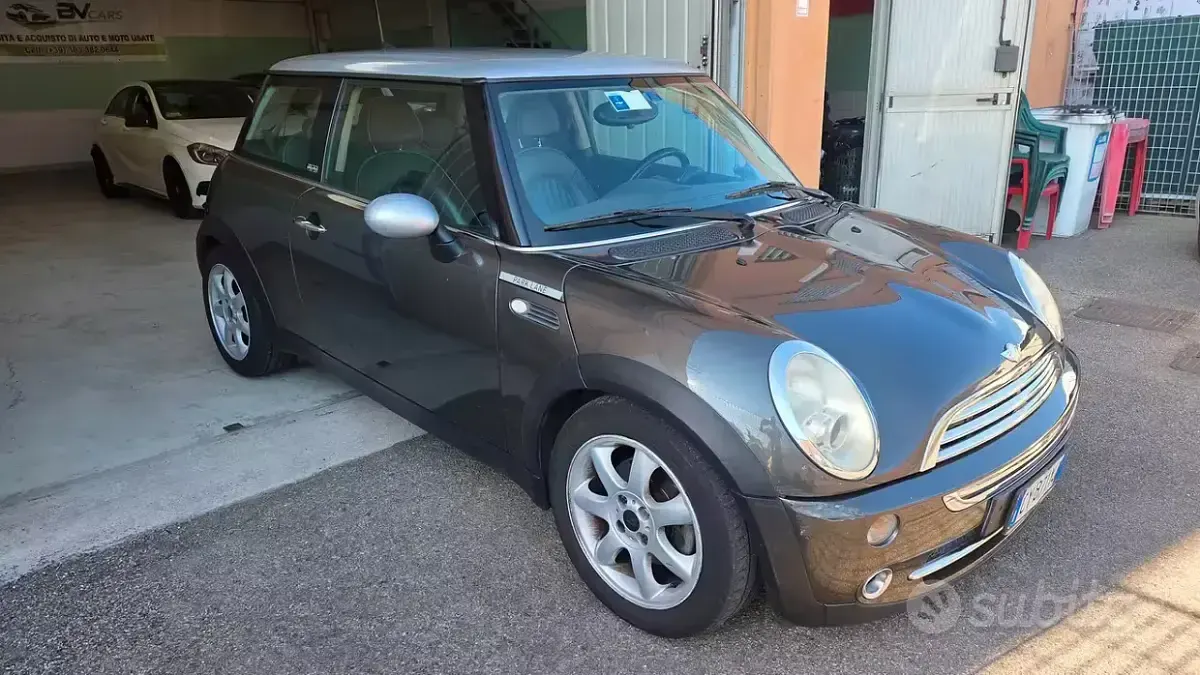 Usata Mini ONE 116 CV (85 kW) 2005 Grigio Utilitaria