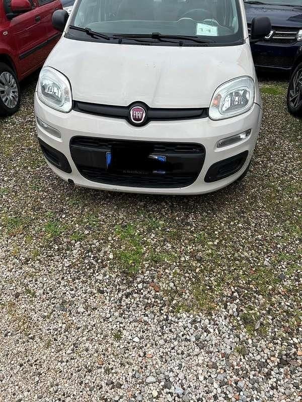 Usata Fiat Panda Young 75 CV (55 kW) 2015 Beige Utilitaria