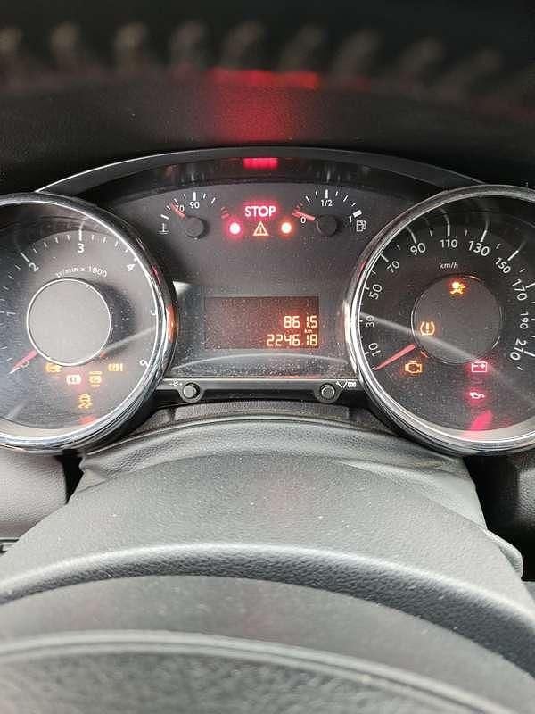 Grigio Usata 2014 Peugeot 5008 Active Monovolume | 4500 € (Ottimo prezzo) - Immagine 1/4