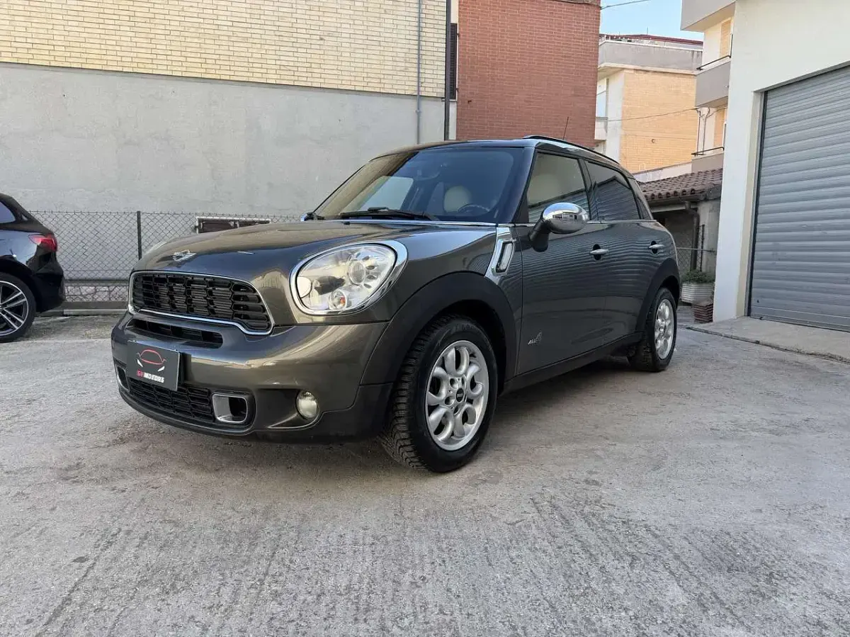 Usata Mini Cooper S Countryman 184 CV (135 kW) 2011 Grigio SUV
