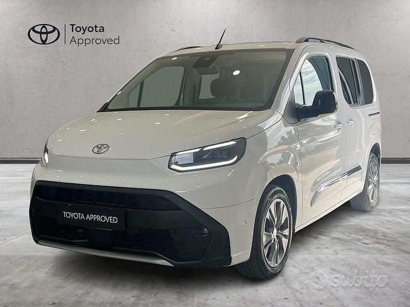Usata Toyota Proace Verso City 131 CV (96 kW) 2024 Bianco Station wagon
