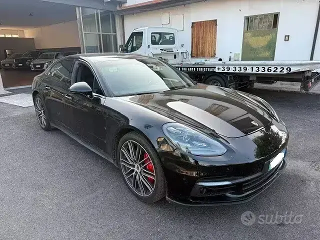 Usata Porsche Panamera 4S Diesel 422 CV (310 kW) 2017 Nero Utilitaria
