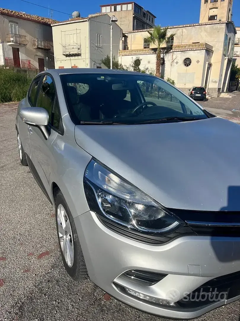 Usata Renault Clio IV 75 CV (55 kW) 2019 Grigio Berlina