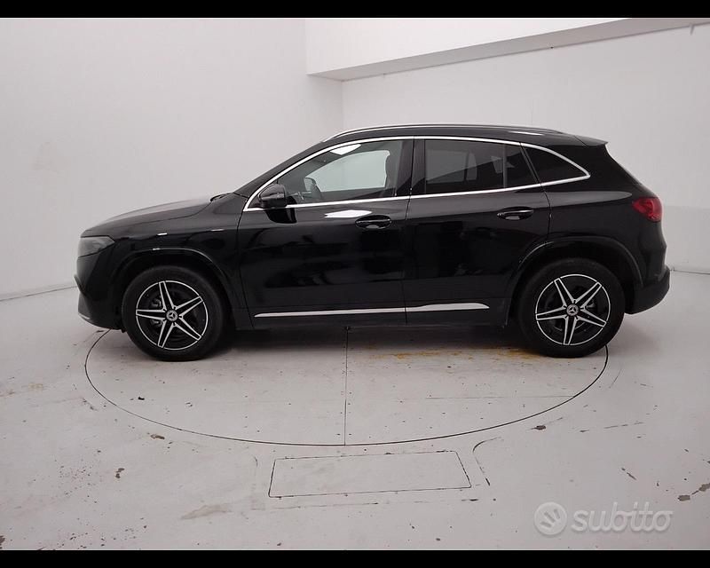 Usata Mercedes EQA250+ AMG line 138 kW (188 CV) 2024 Nero SUV