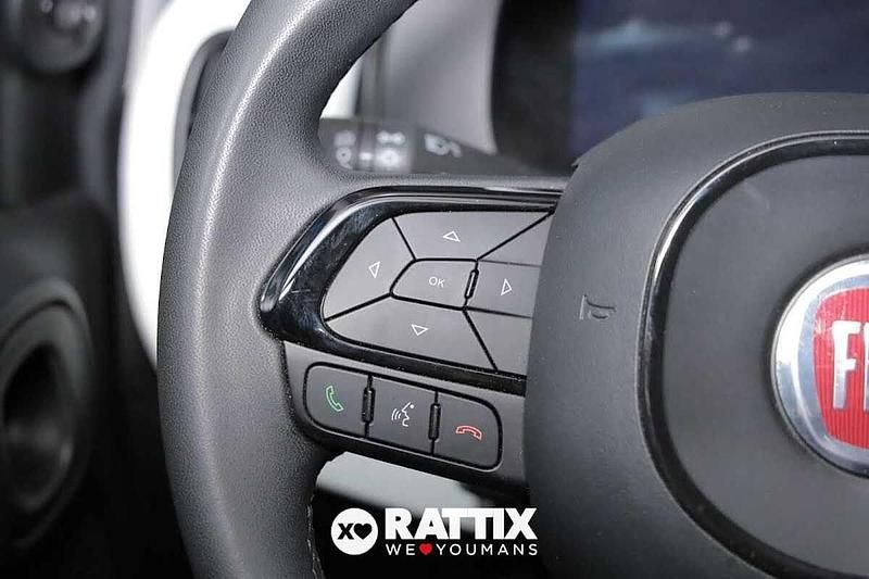 Usata Fiat Panda Cross Cross 70 CV (51 kW) 2025 Blu Utilitaria