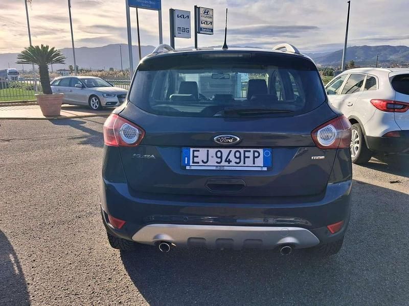 Usata Ford Kuga Titanium 163 CV (119 kW) 2011 Blu/azzurro SUV