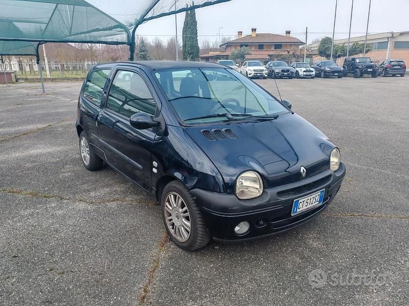 Usata Renault Twingo Initiale 74 CV (54 kW) 2005 Blu Utilitaria