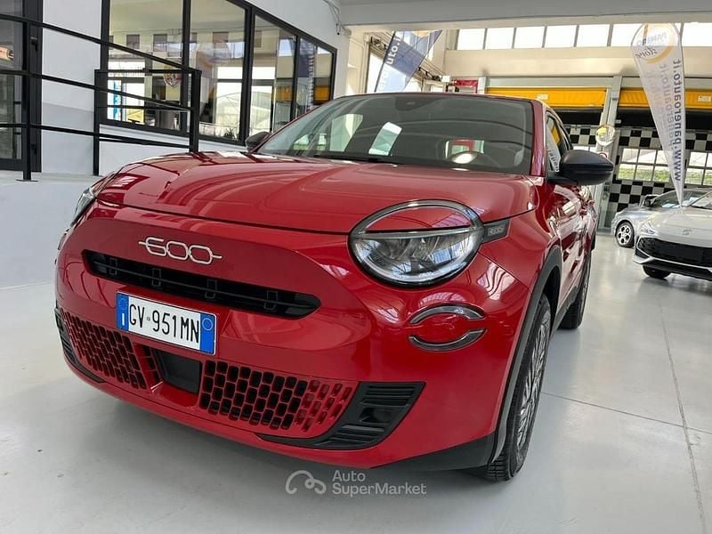 Usata Fiat 600 101 CV (74 kW) 2024 Rosso SUV