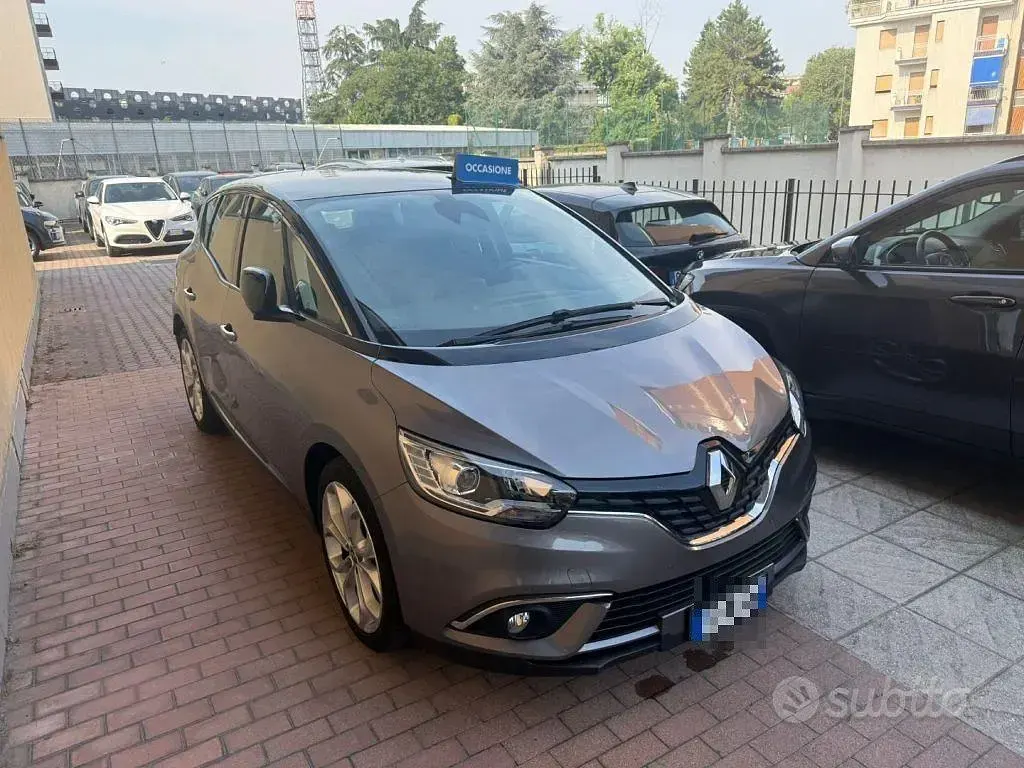 Usata Renault Scénic 150 CV (110 kW) 2020 Grigio Monovolume