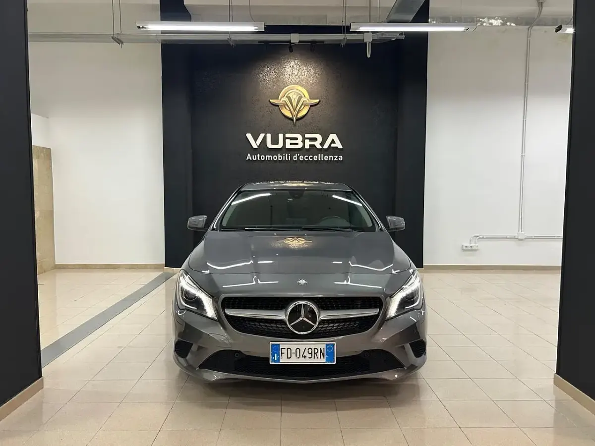 Usata Mercedes CLA200 136 CV (100 kW) 2016 Grigio Coupé