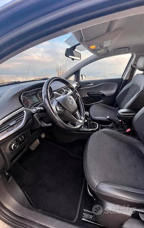 Usata Opel Corsa Cosmo 95 CV (69 kW) 2016 Grigio Utilitaria