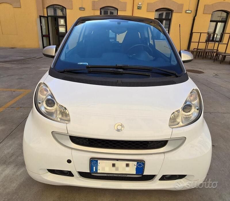 Usata Smart ForTwo Coupé 71 CV (52 kW) 2011 Bianco Coupé